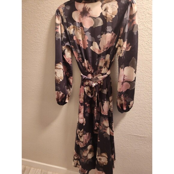 ONETHELAND Floral Chiffon Wrap Front Hi-Low Maternity Dress Large Grey Pink - Picture 3 of 3
